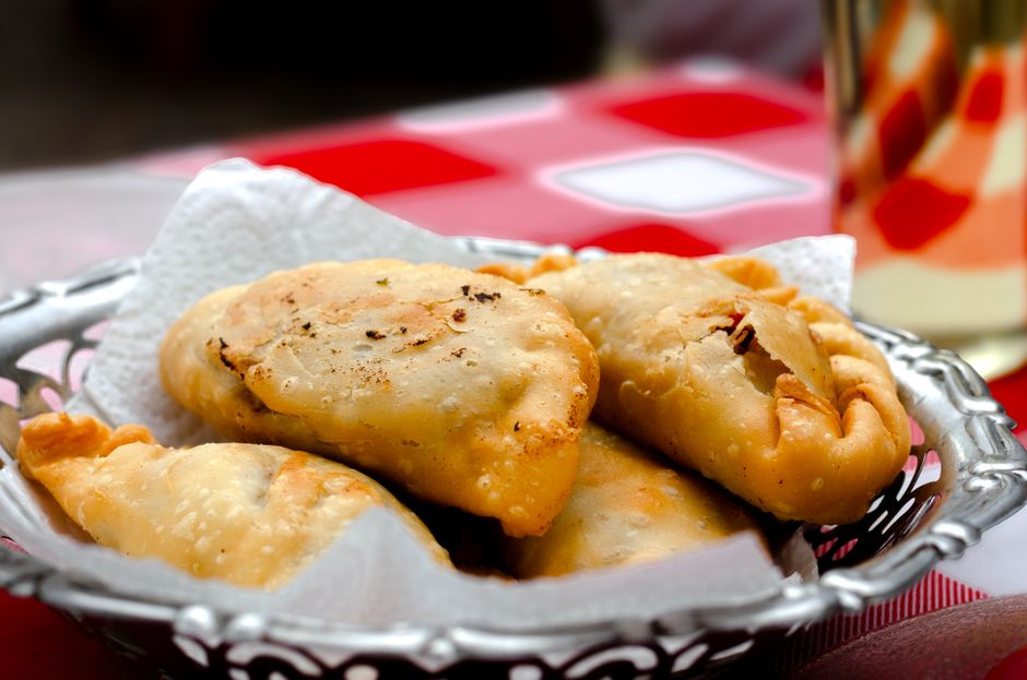 Baked meat sambousek (small)