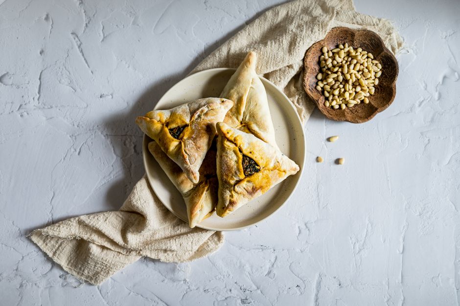 Baked spinach sambousek (small)