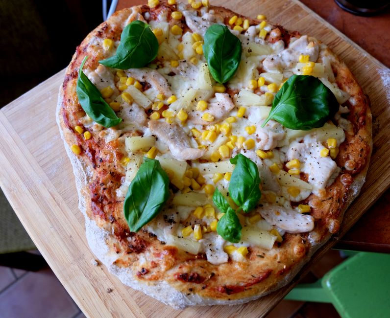 Chicken corn pizza thin slice