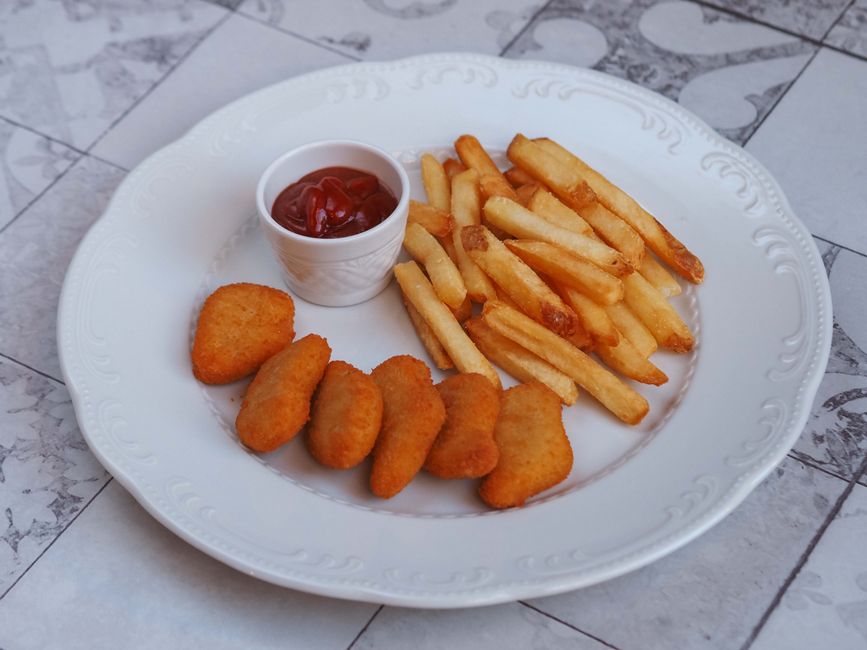Chicken nuggets (10 pcs)