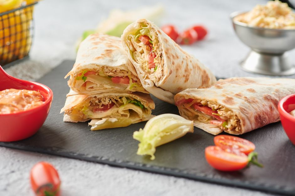 Chicken shawarma sandwich (medium, sammoun bread)