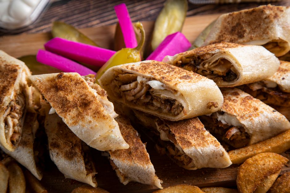 Chicken shawarma sandwich (small, sammoun bread)