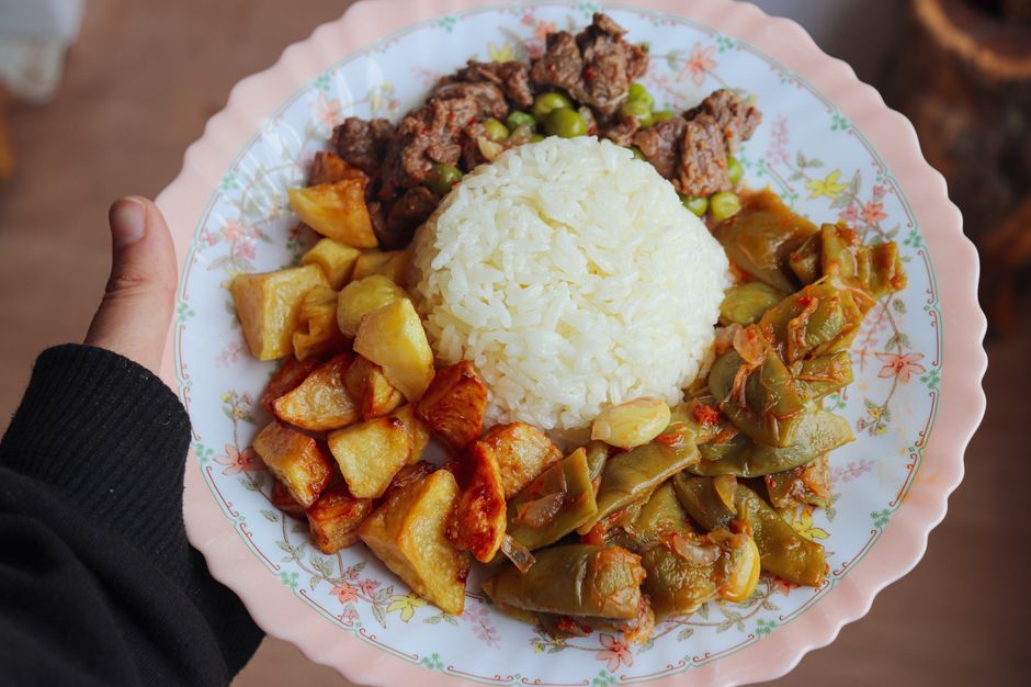 Cowpeas stew with rice (meat 125g)
