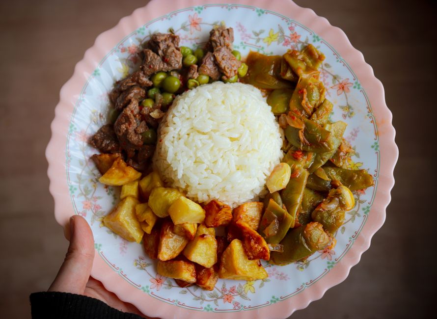 Cowpeas stew with rice (meat 250g)
