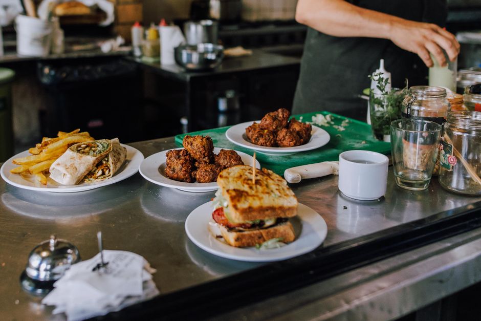 Falafel sandwich (small, arabic bread)