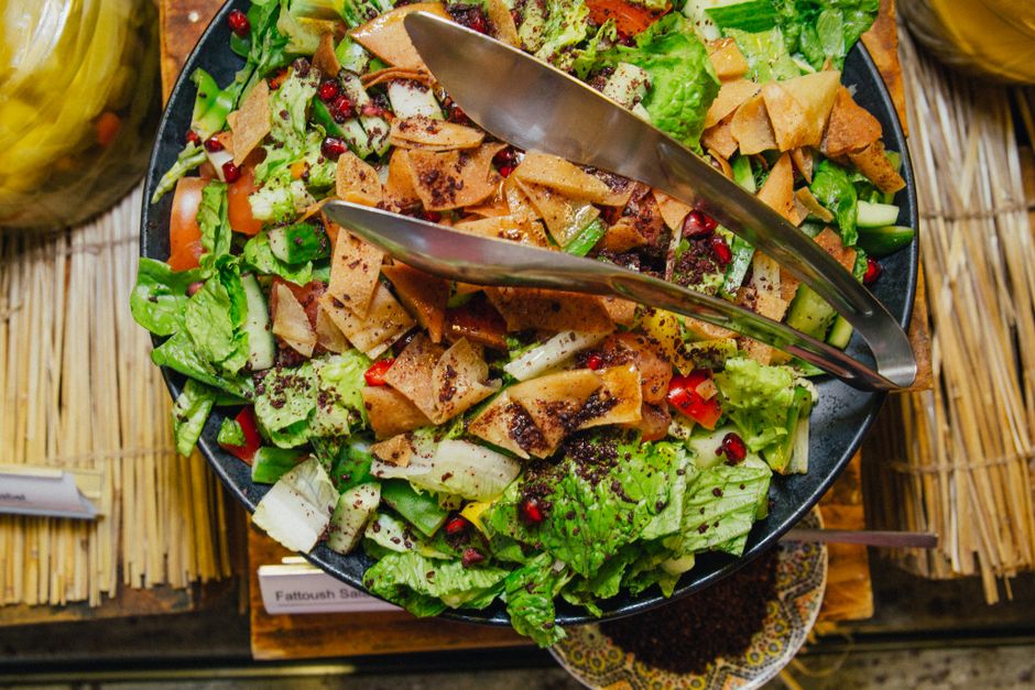 Fattoush with bread