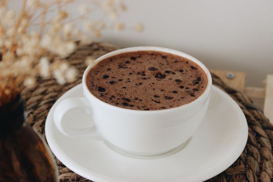 Hot chocolate (cafe)