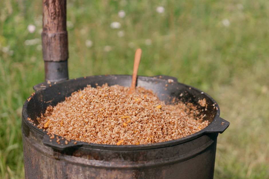 Jareesh (cracked-wheat dish)