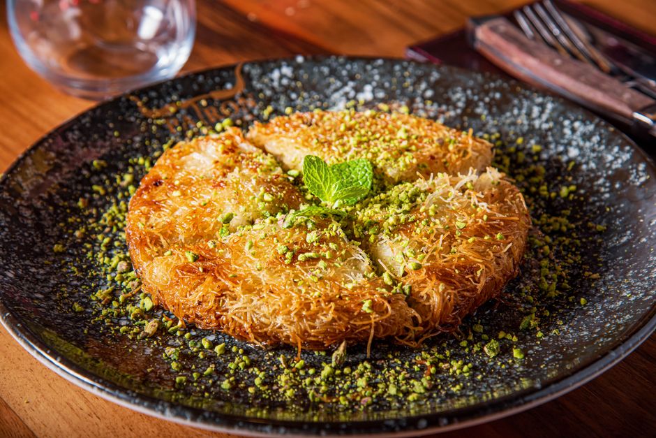 Kunafa sandwich with kaak (no syrup)