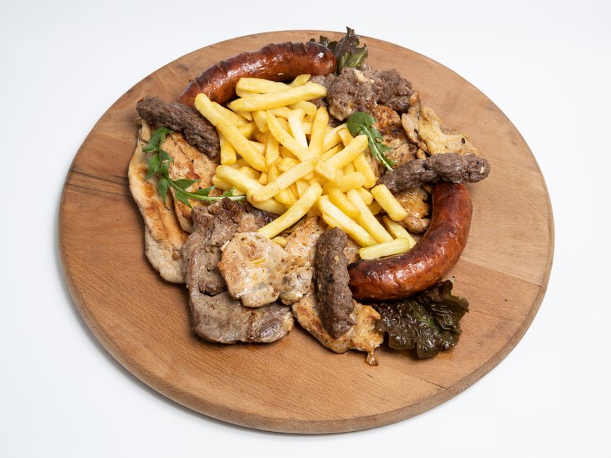 Mixed grill (assorted meats)