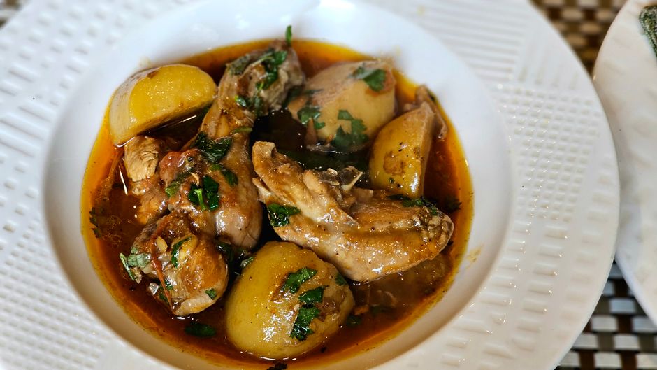Molokhia no rice (with chicken)