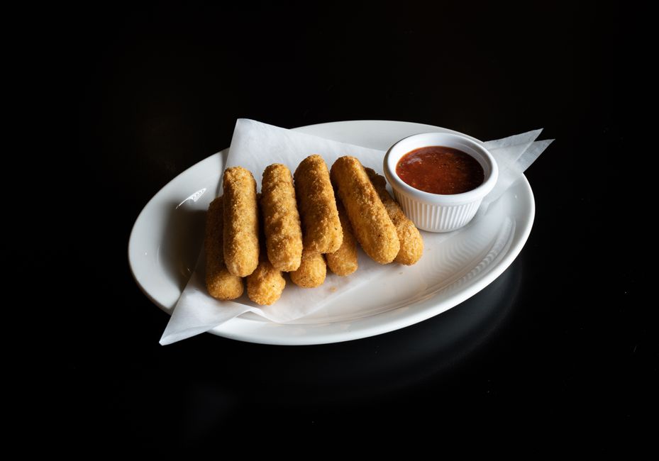 Mozzarella sticks (4 pcs)