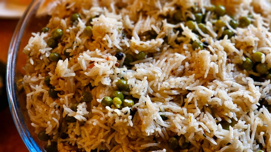 Ozi parcels with peas