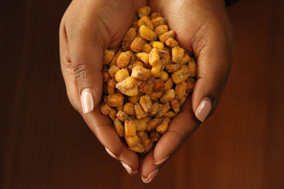 Roasted corn snack