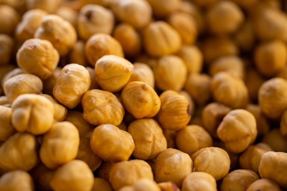 Roasted dried peas