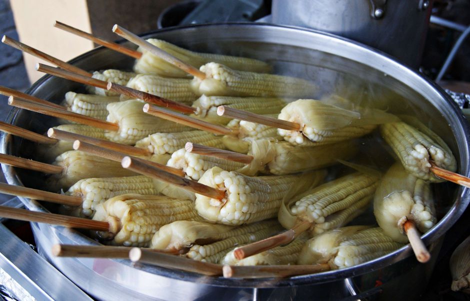 Sweet Corn (boiled, on the cob)